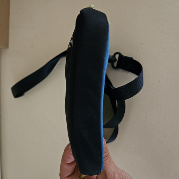 lululemon Easy Access Crossbody Bag - Picture 6 of 8